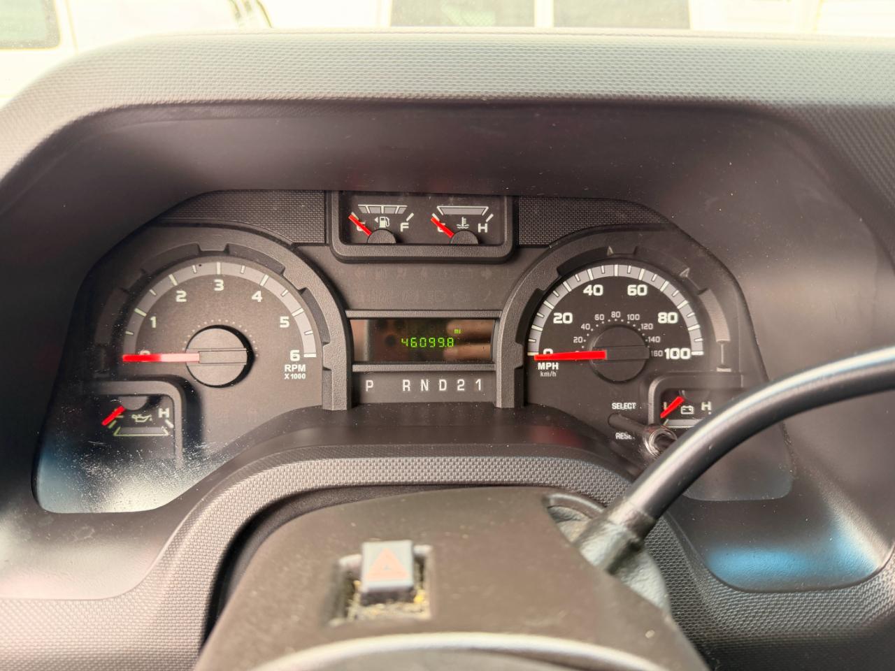 Ford Econoline E-350 Super Duty 2011