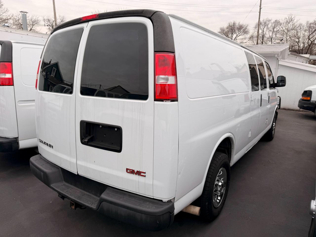 GMC Savana G2500 Extended Cargo 2016