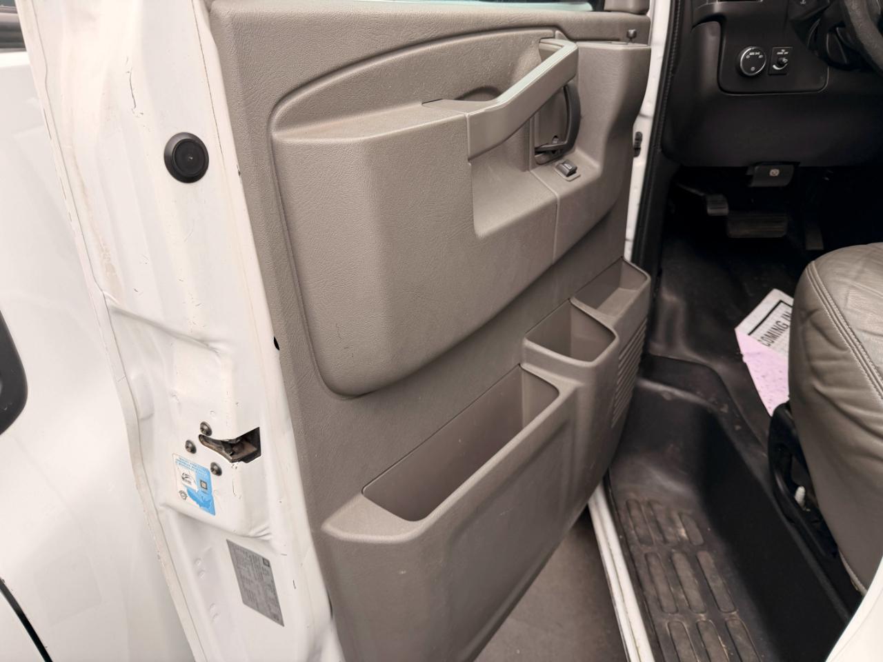 GMC Savana G2500 Extended Cargo 2016