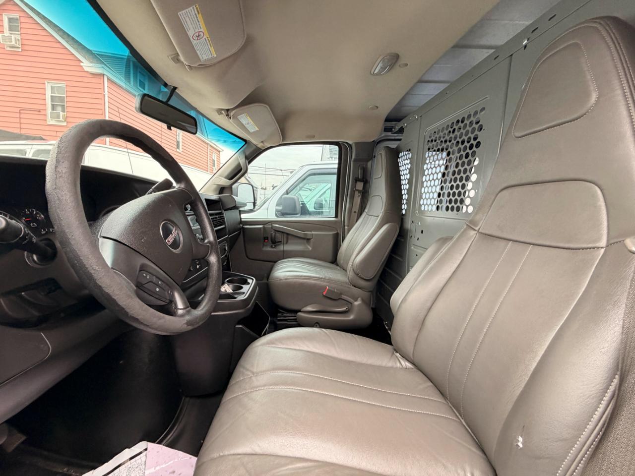GMC Savana G2500 Extended Cargo 2016
