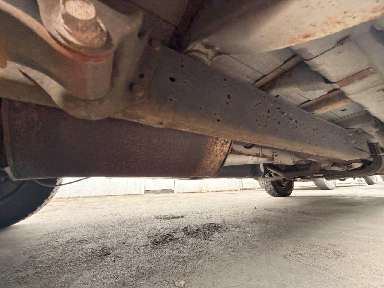 Ford Econoline E-350 XLT Super Duty Extended 2011