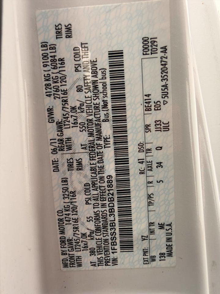 Ford Econoline E-350 XLT Super Duty Extended 2011