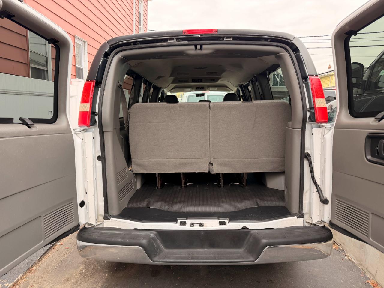 Chevrolet Express G2500 2008