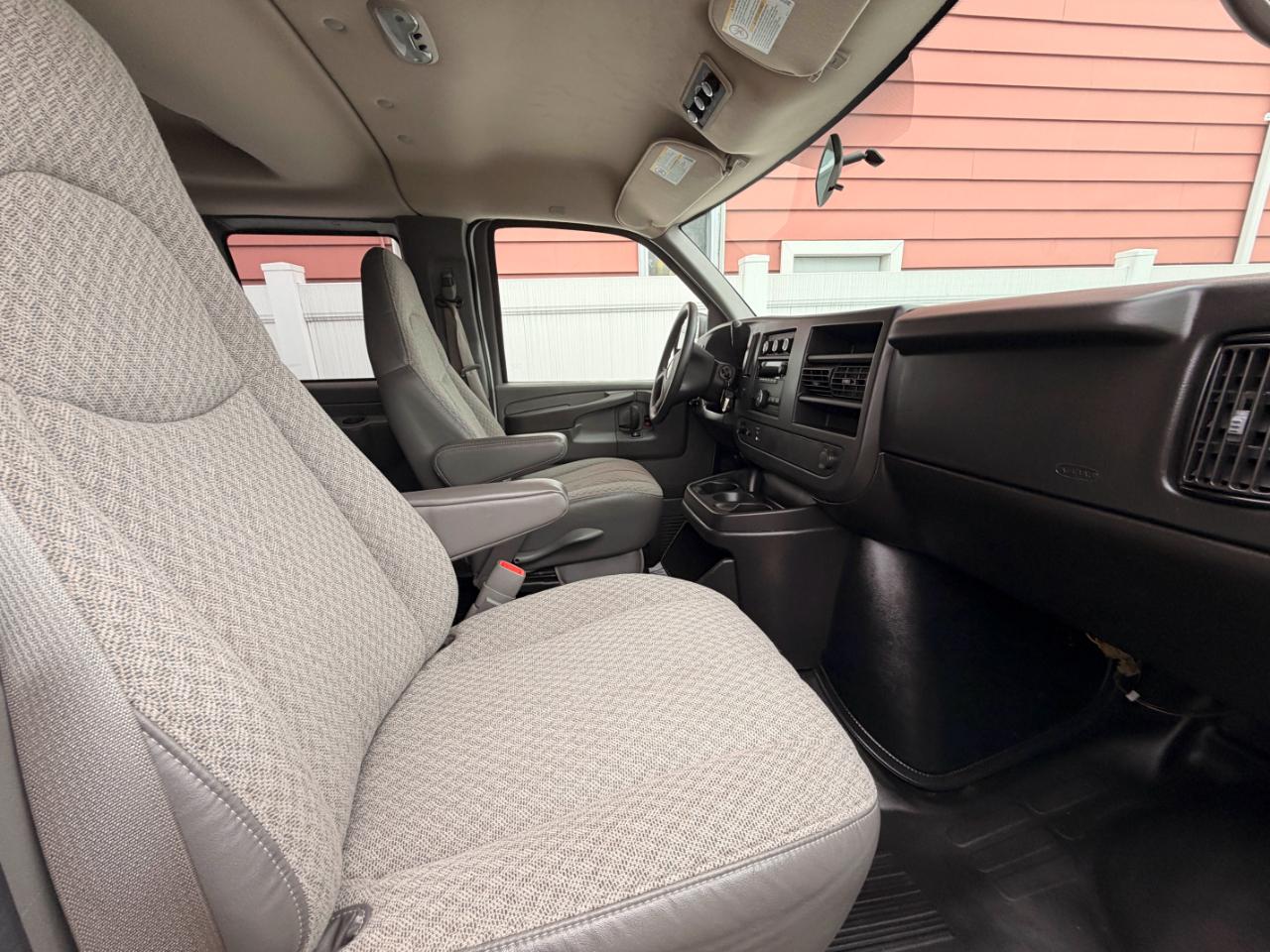 Chevrolet Express G2500 2008