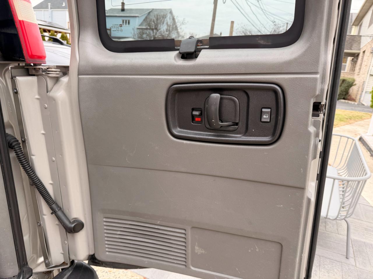 Chevrolet Express 3500 Extended 2004