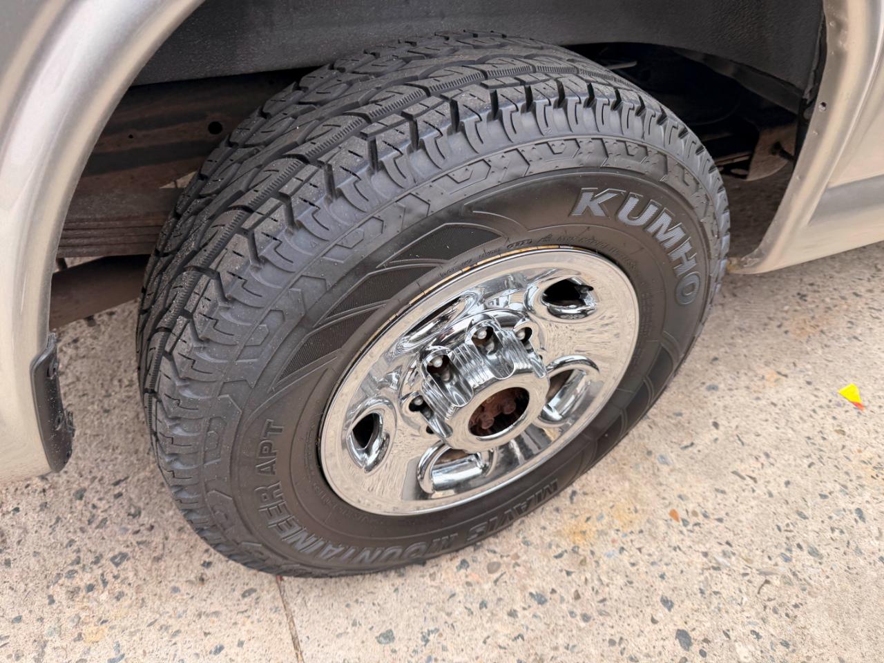 Chevrolet Express 3500 Extended 2004