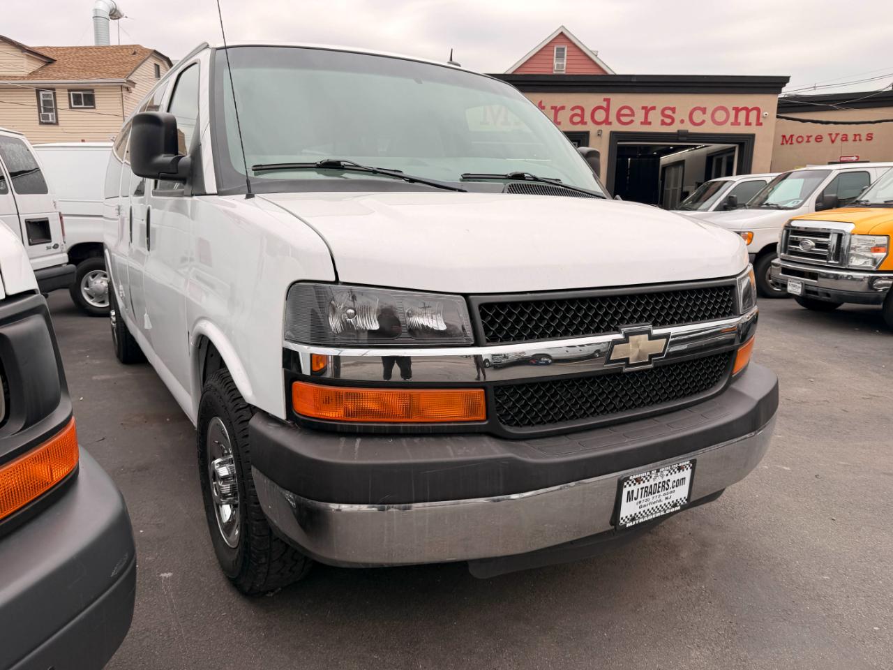 Chevrolet Express LT 3500 Extended 2011