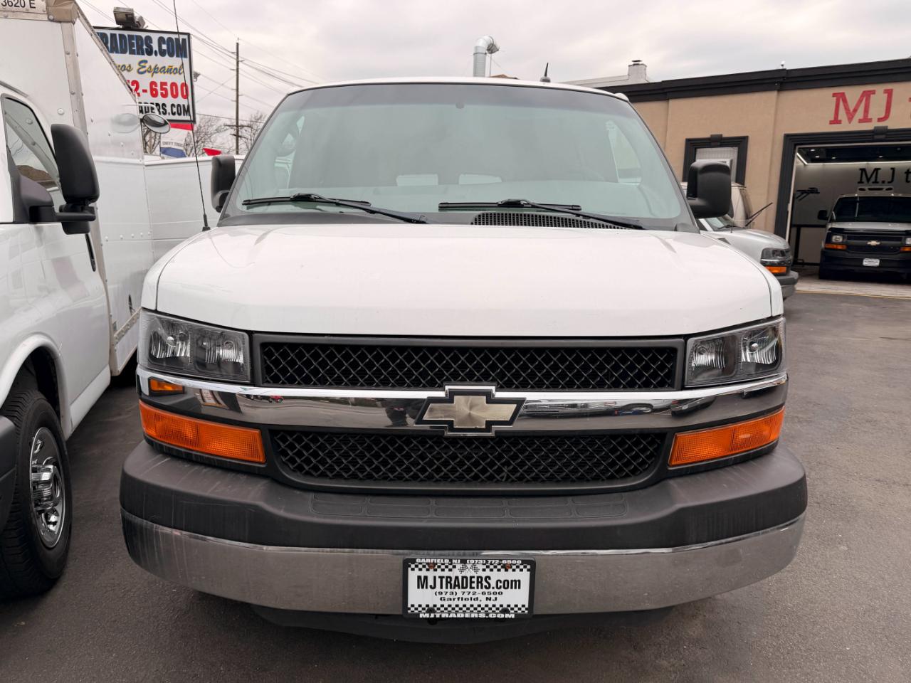 Chevrolet Express LT 3500 Extended 2011