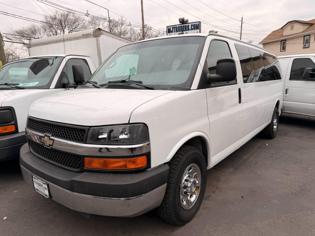 Chevrolet Express LT 3500 Extended 2011