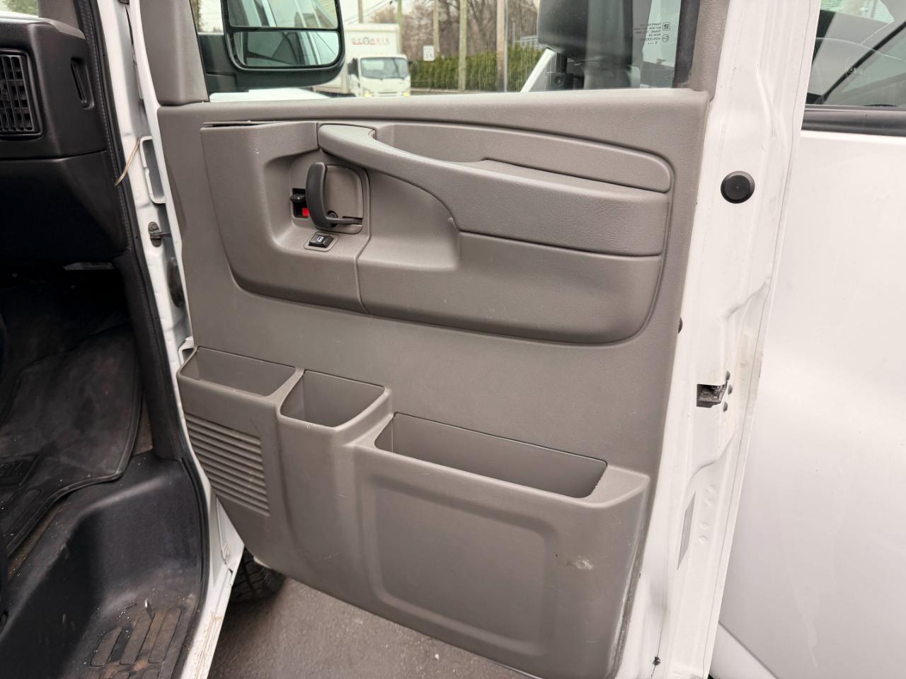 Chevrolet Express LT 3500 Extended 2011