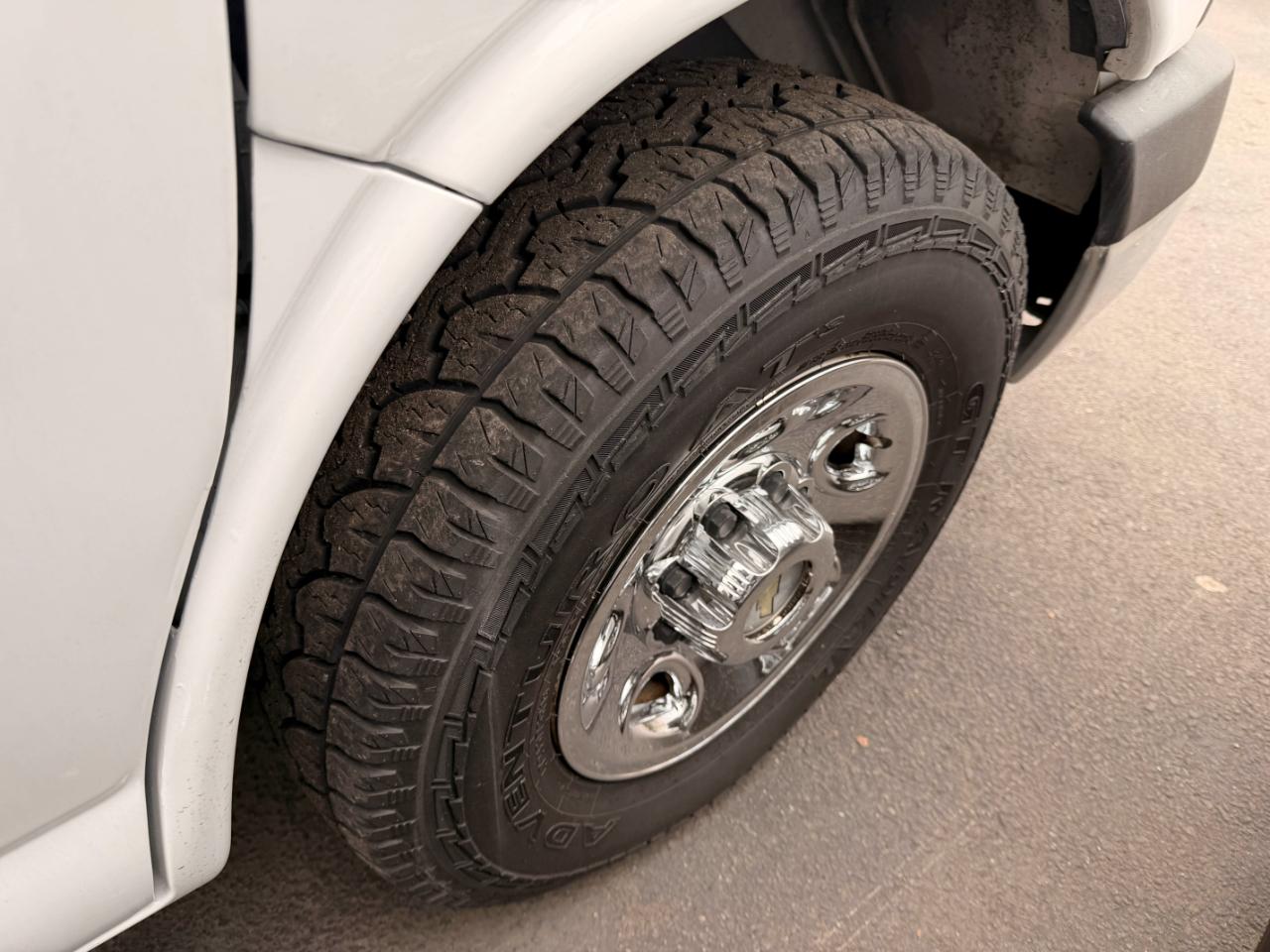 Chevrolet Express LT 3500 Extended 2011