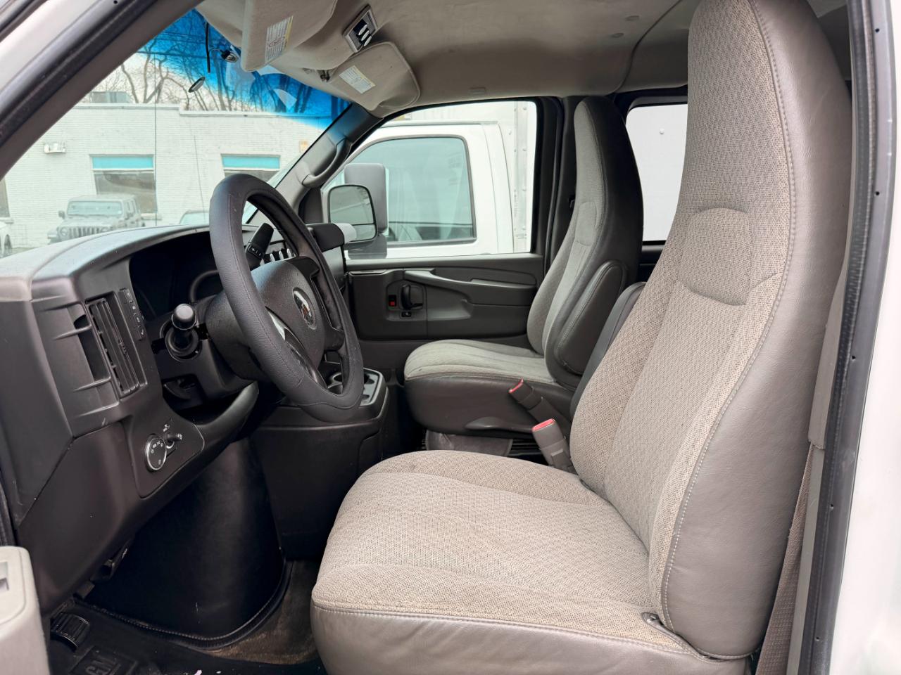 Chevrolet Express LT 3500 Extended 2011