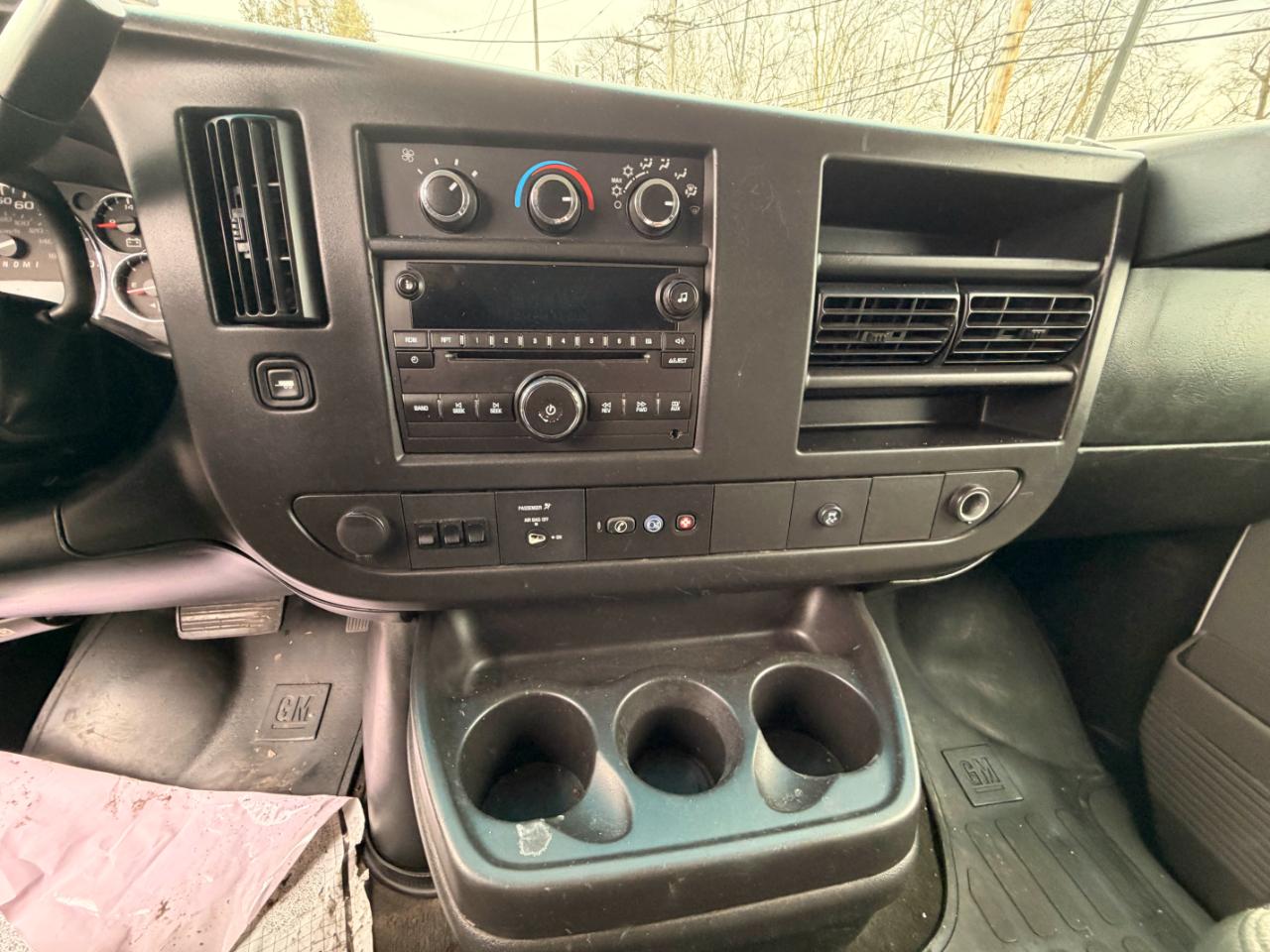 Chevrolet Express LT 3500 Extended 2011