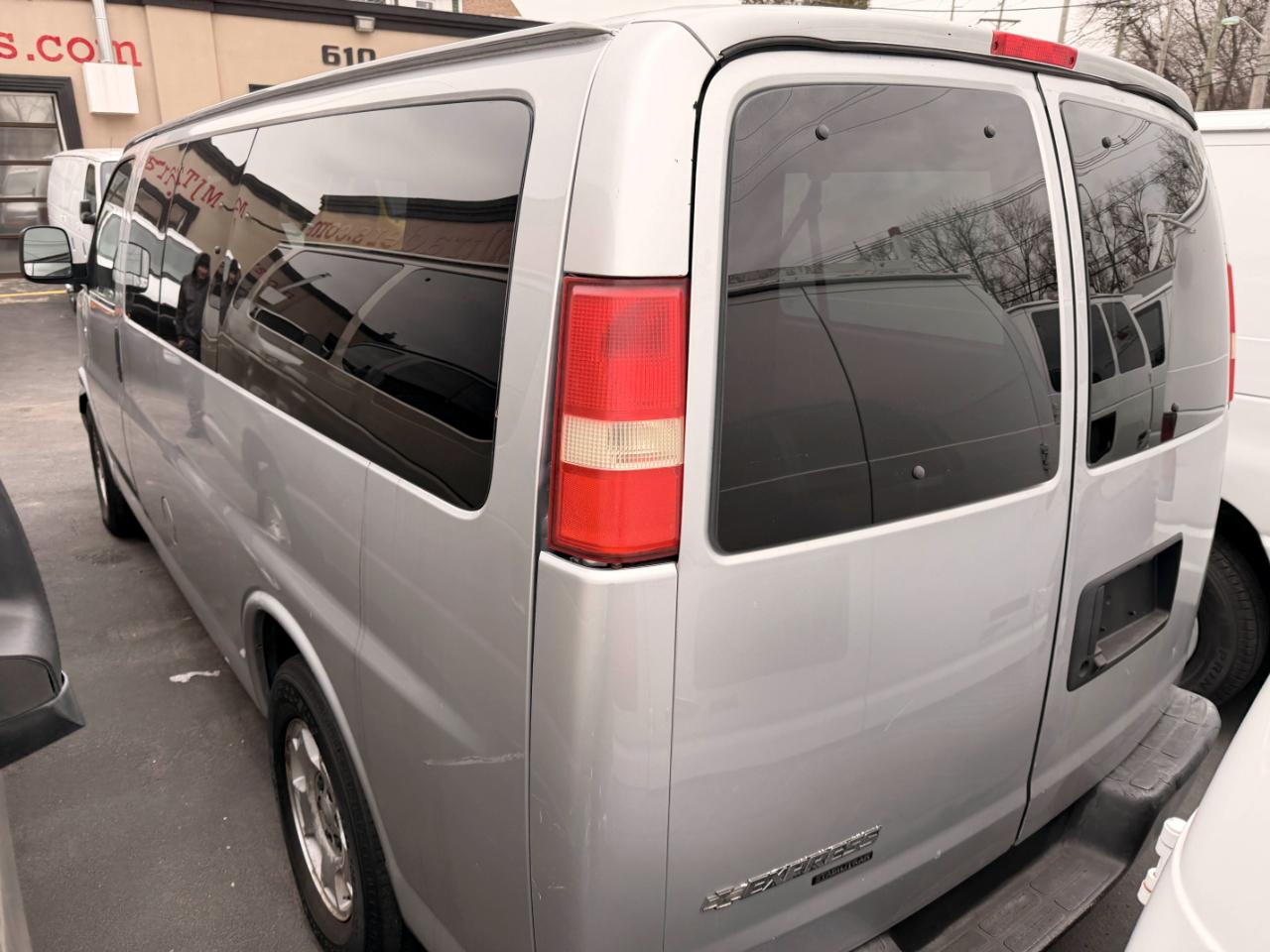 Chevrolet Express LT 1500 2014