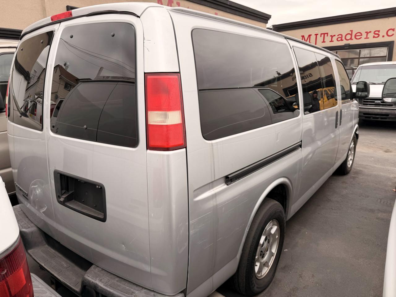 Chevrolet Express LT 1500 2014