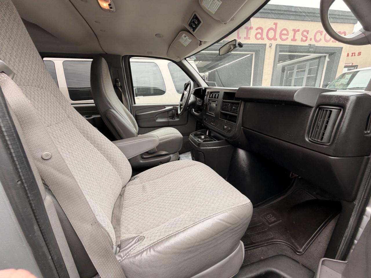 Chevrolet Express LT 1500 2014