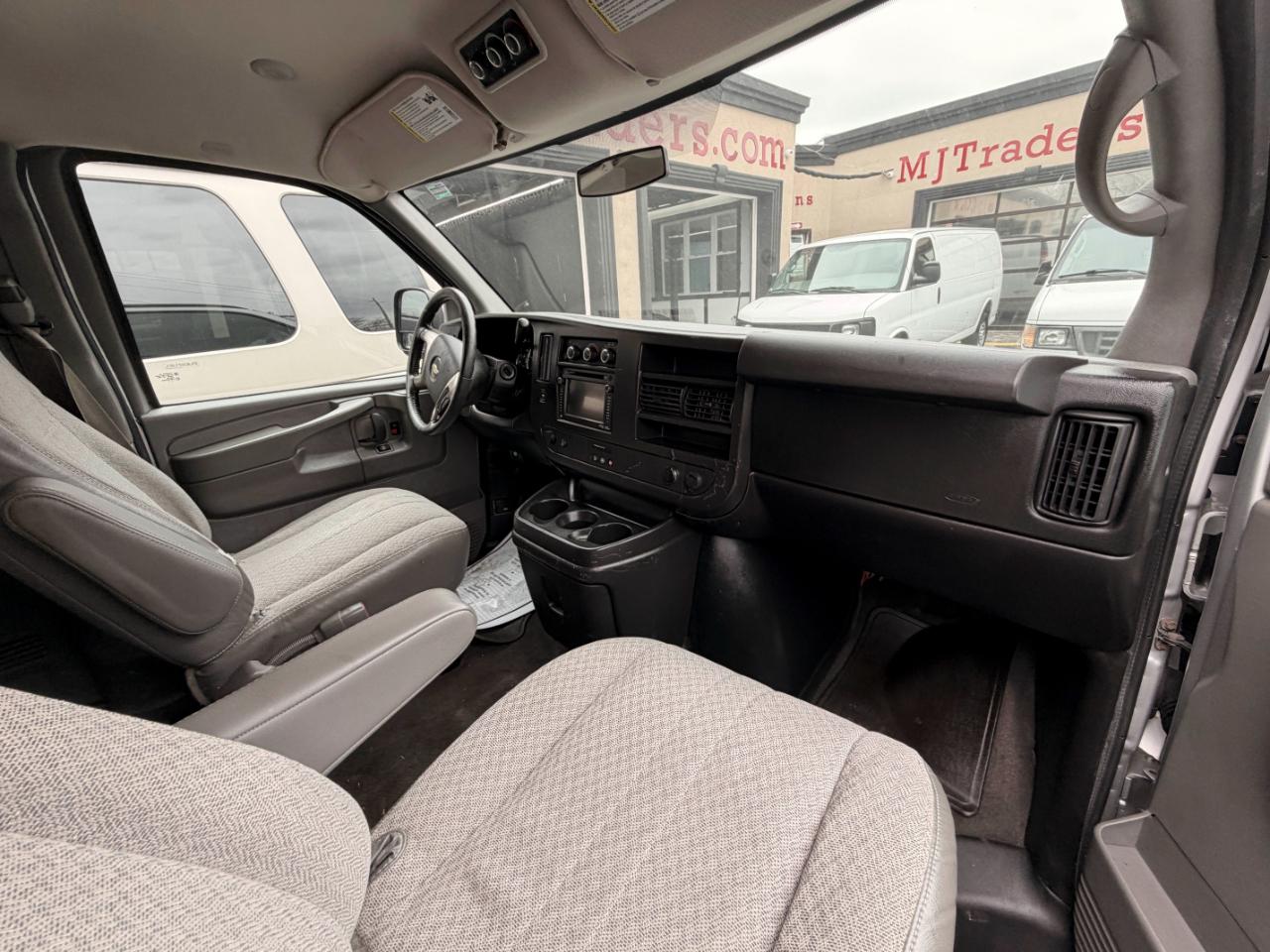 Chevrolet Express LT 1500 2014