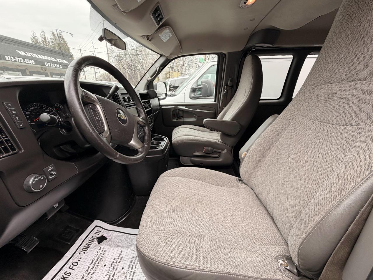 Chevrolet Express LT 1500 2014