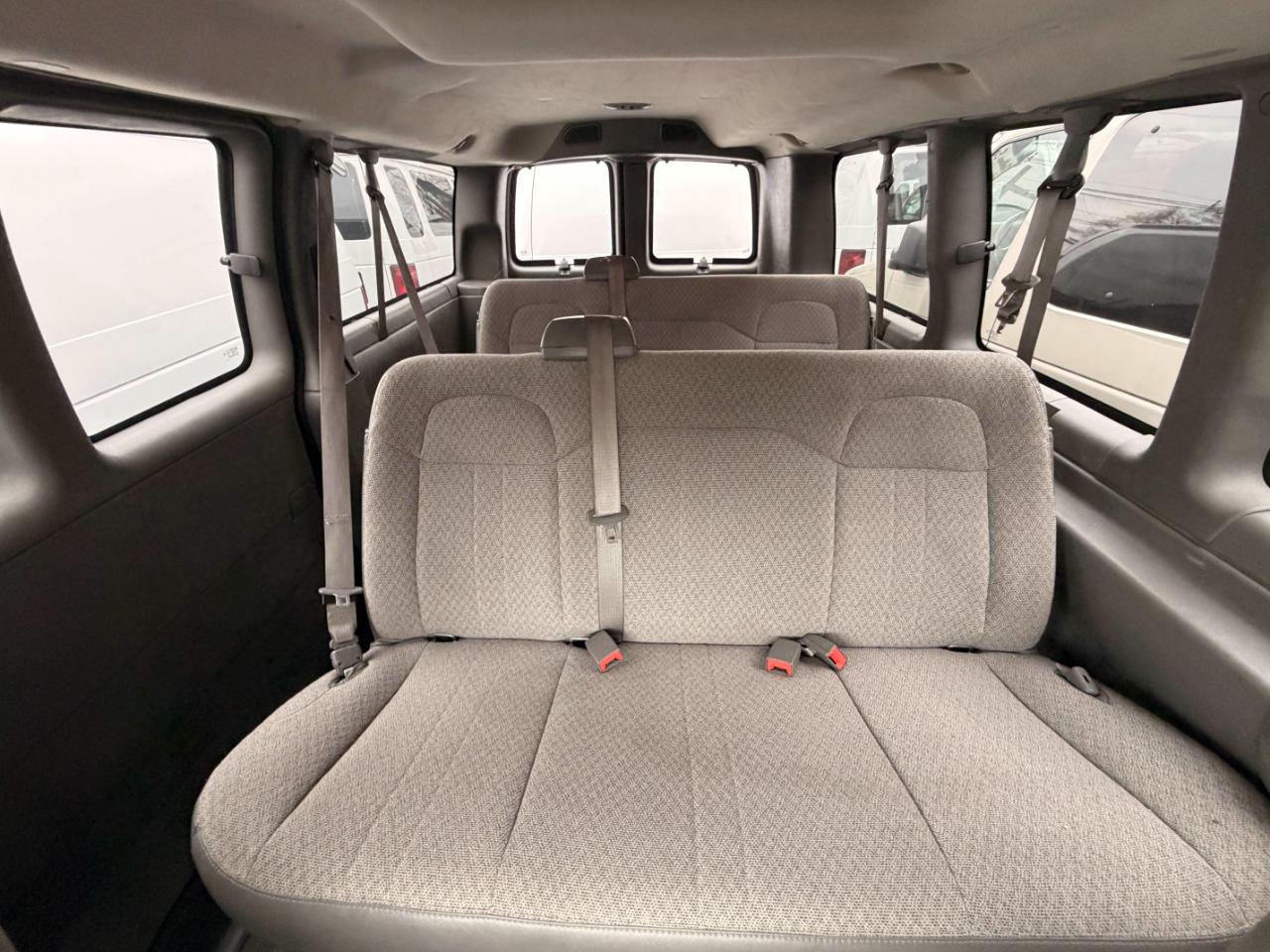 Chevrolet Express LT 1500 2014