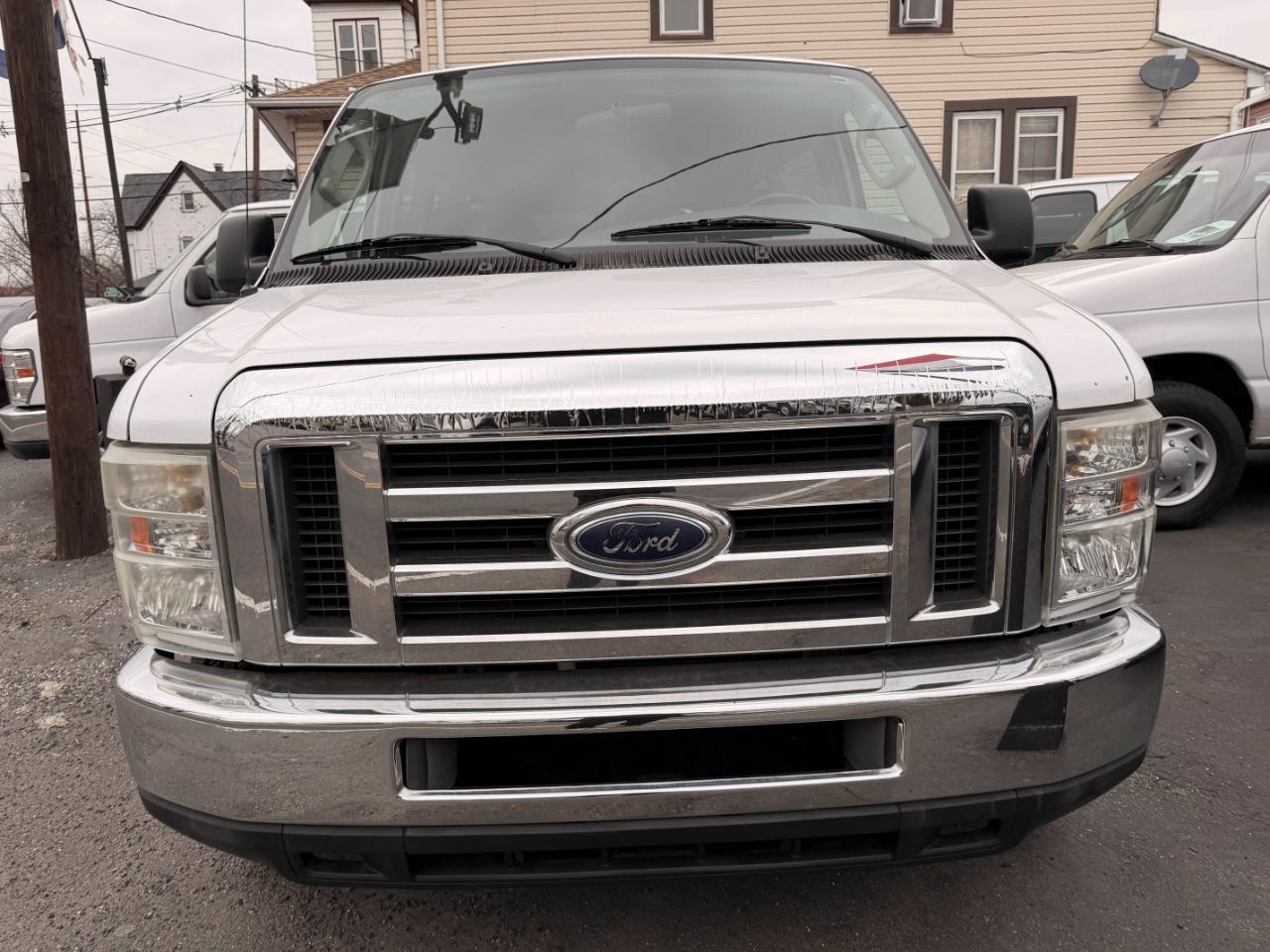 Ford Econoline E-150 XL 2008