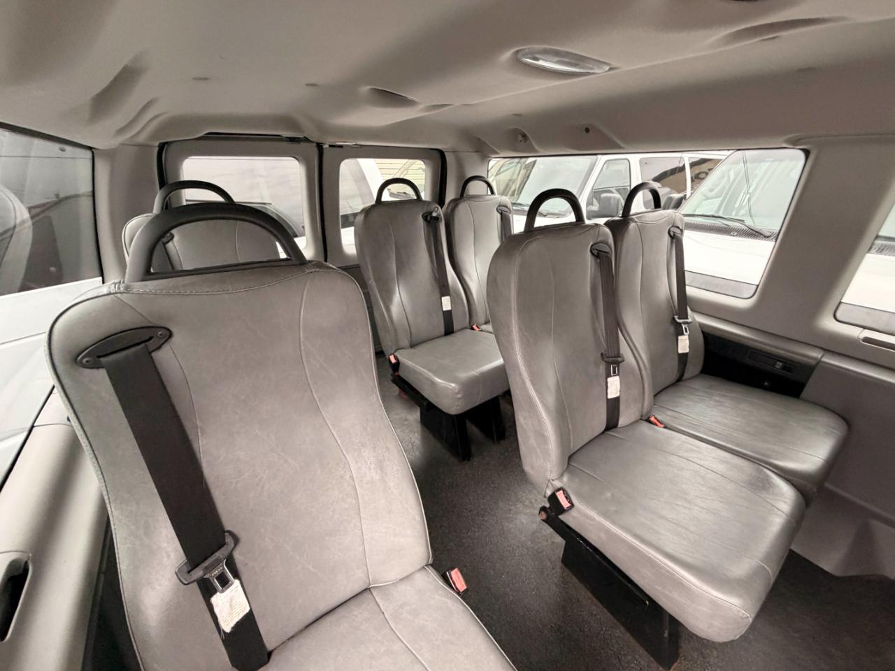 Ford Econoline E-150 XL 2008