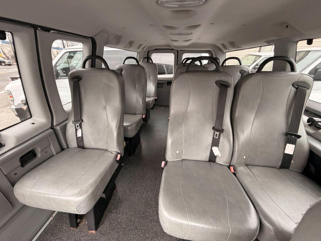 Ford Econoline E-150 XL 2008