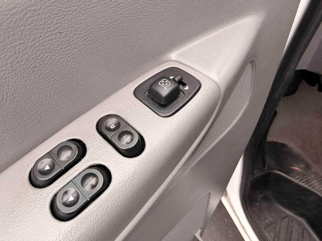 Ford Econoline E-150 XL 2008