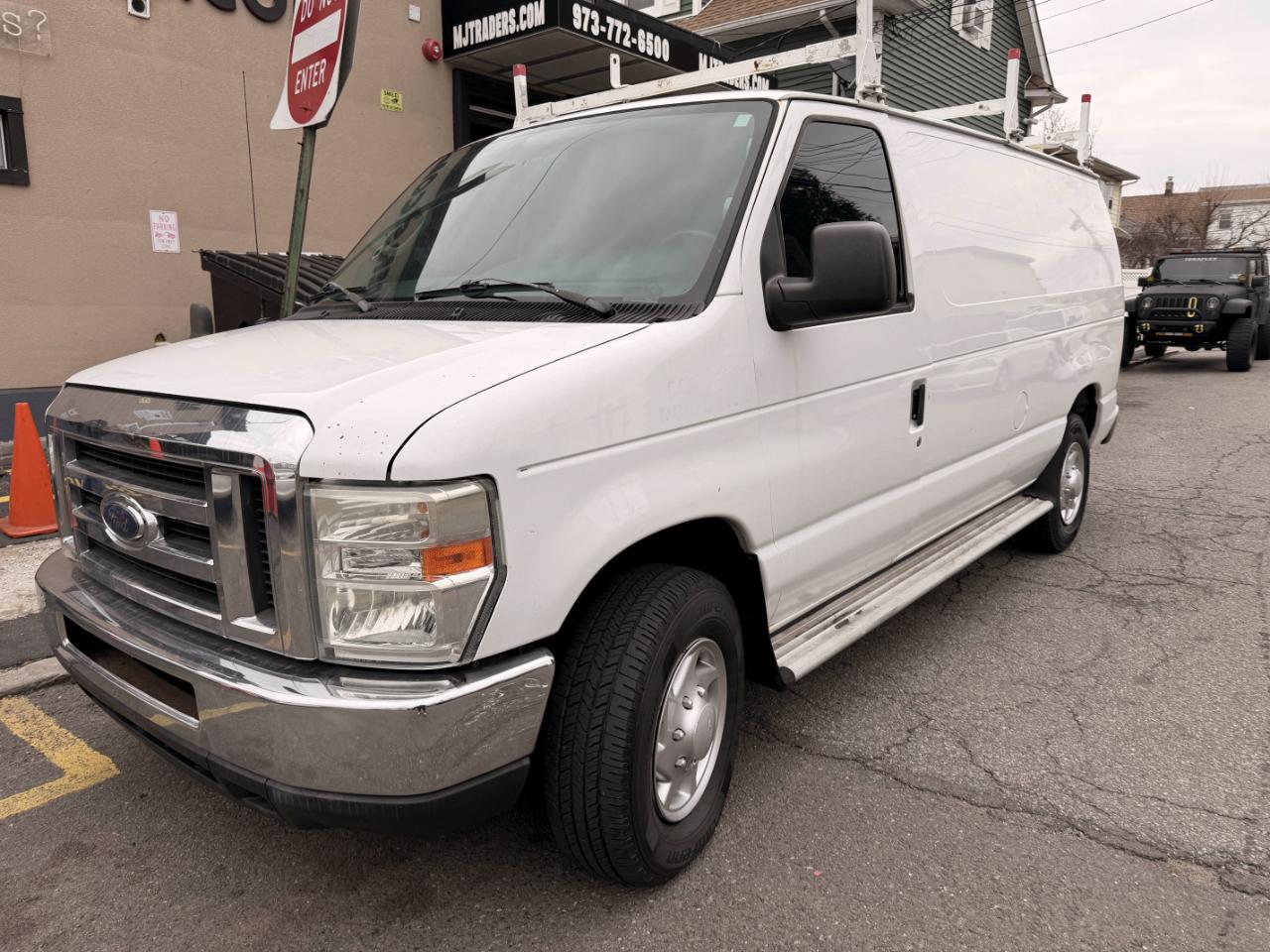 Ford Econoline E-250 2012