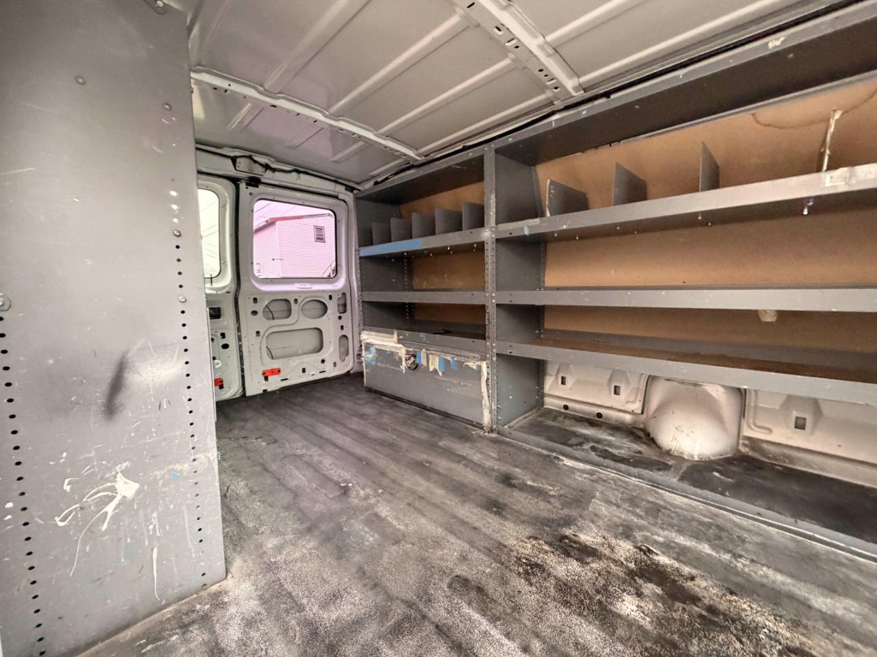 Ford Econoline E-250 2012