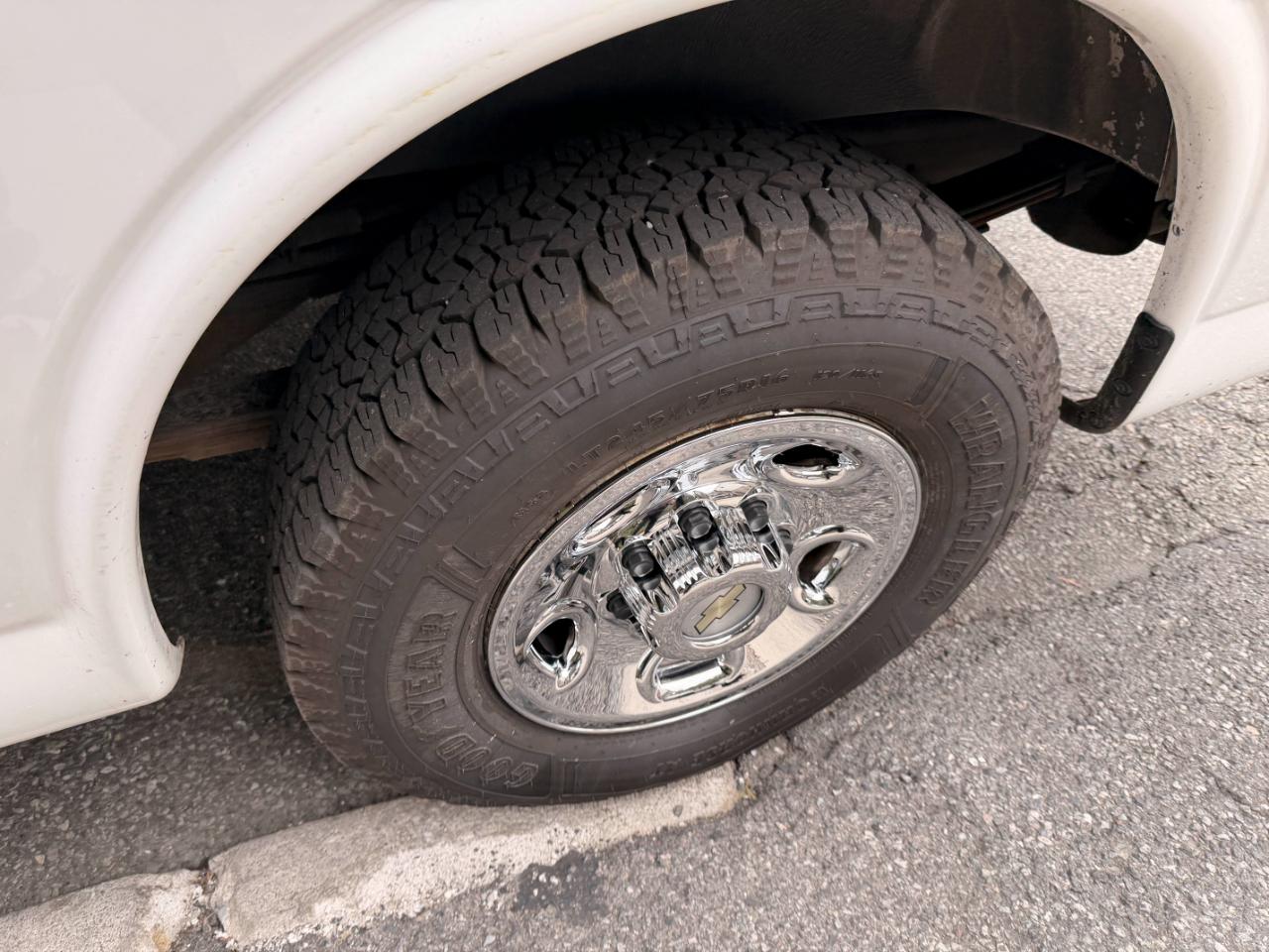 Chevrolet Express 2500 Cargo 2009