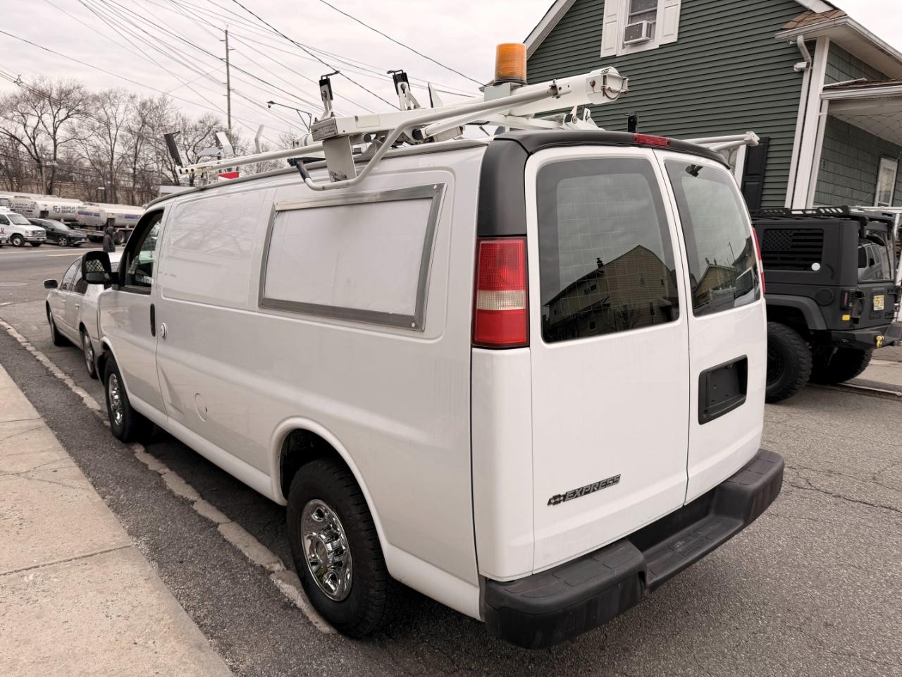 Chevrolet Express 2500 Cargo 2009