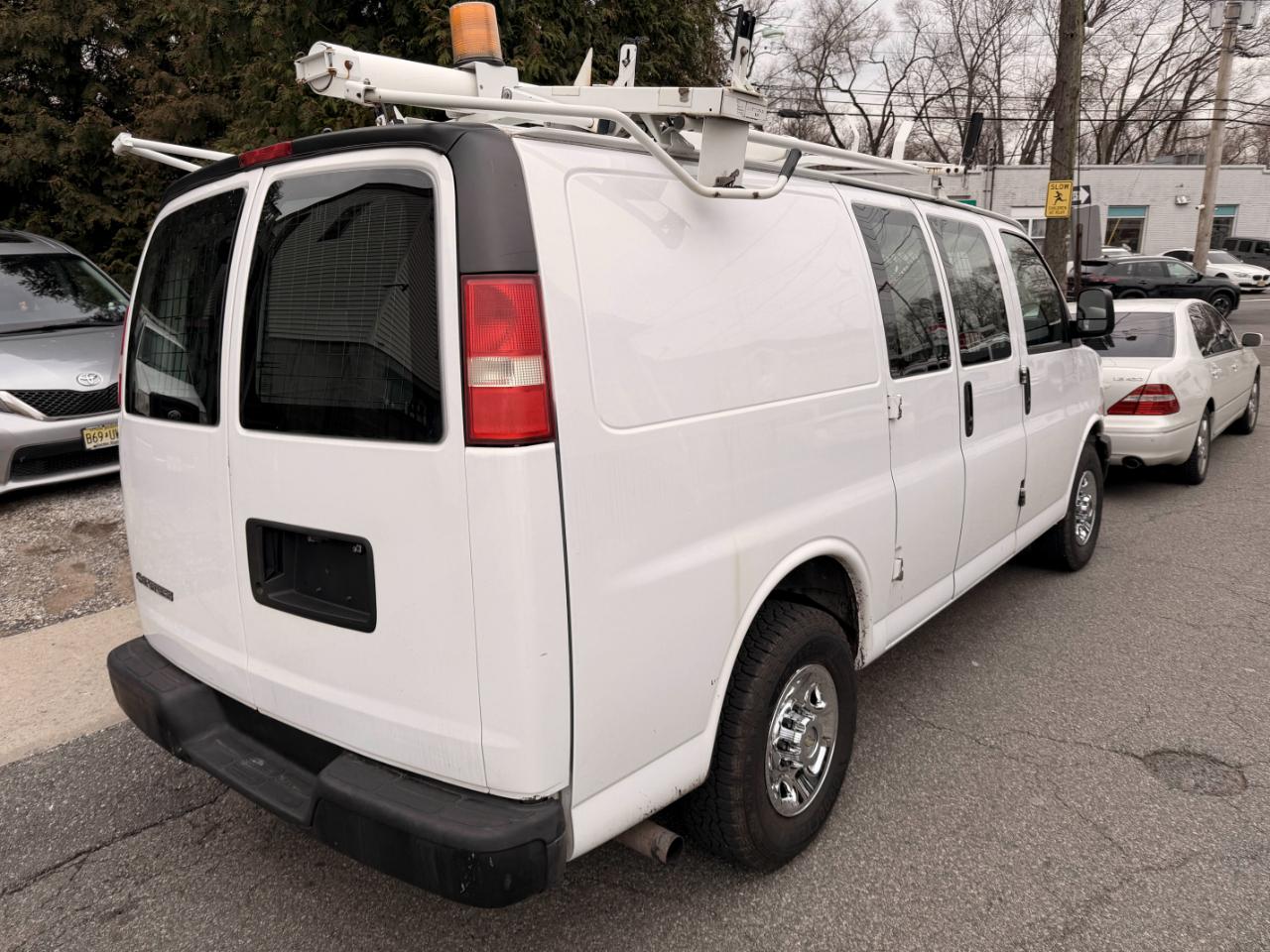 Chevrolet Express 2500 Cargo 2009
