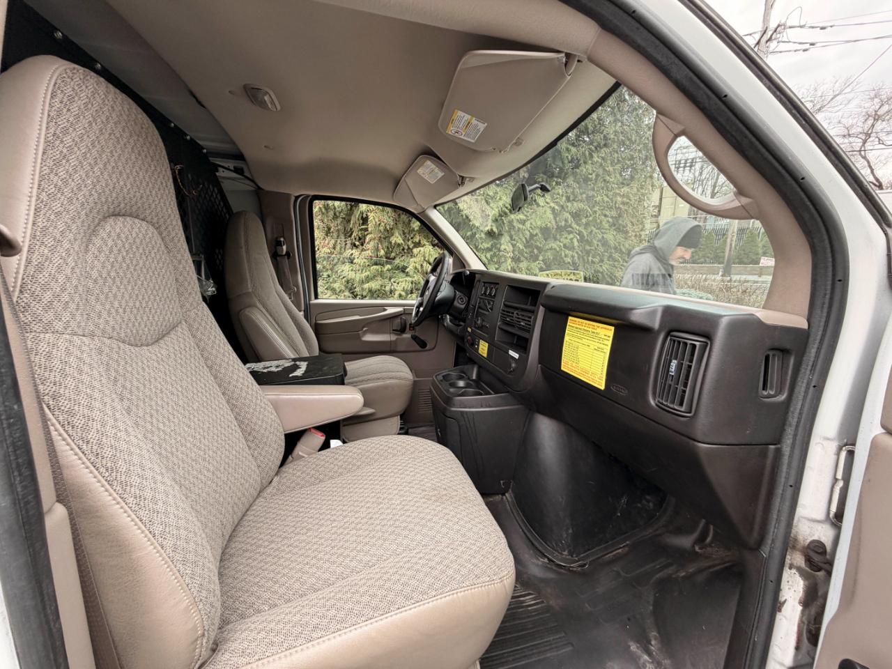 Chevrolet Express 2500 Cargo 2009