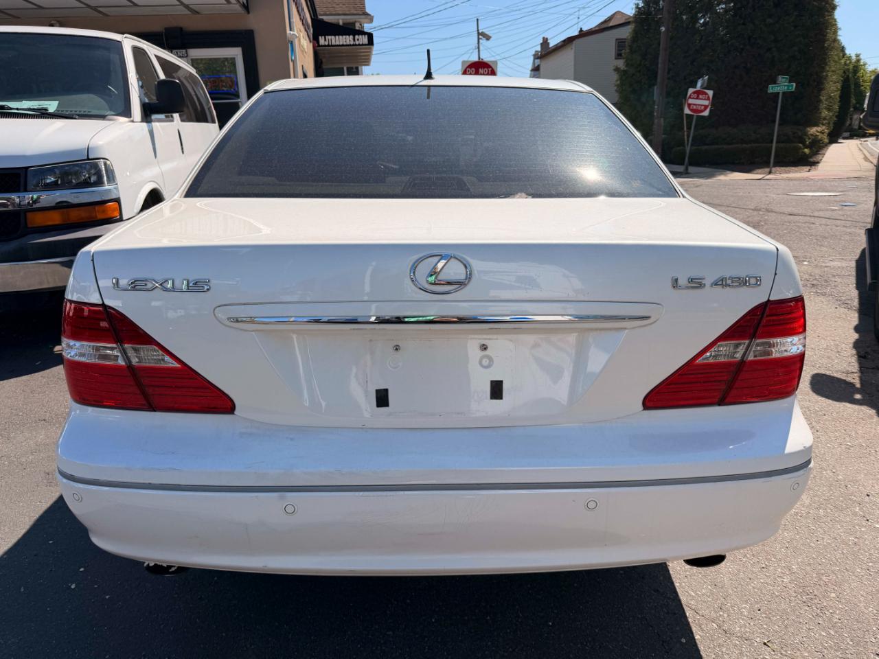 Lexus LS 430 Sedan 2004