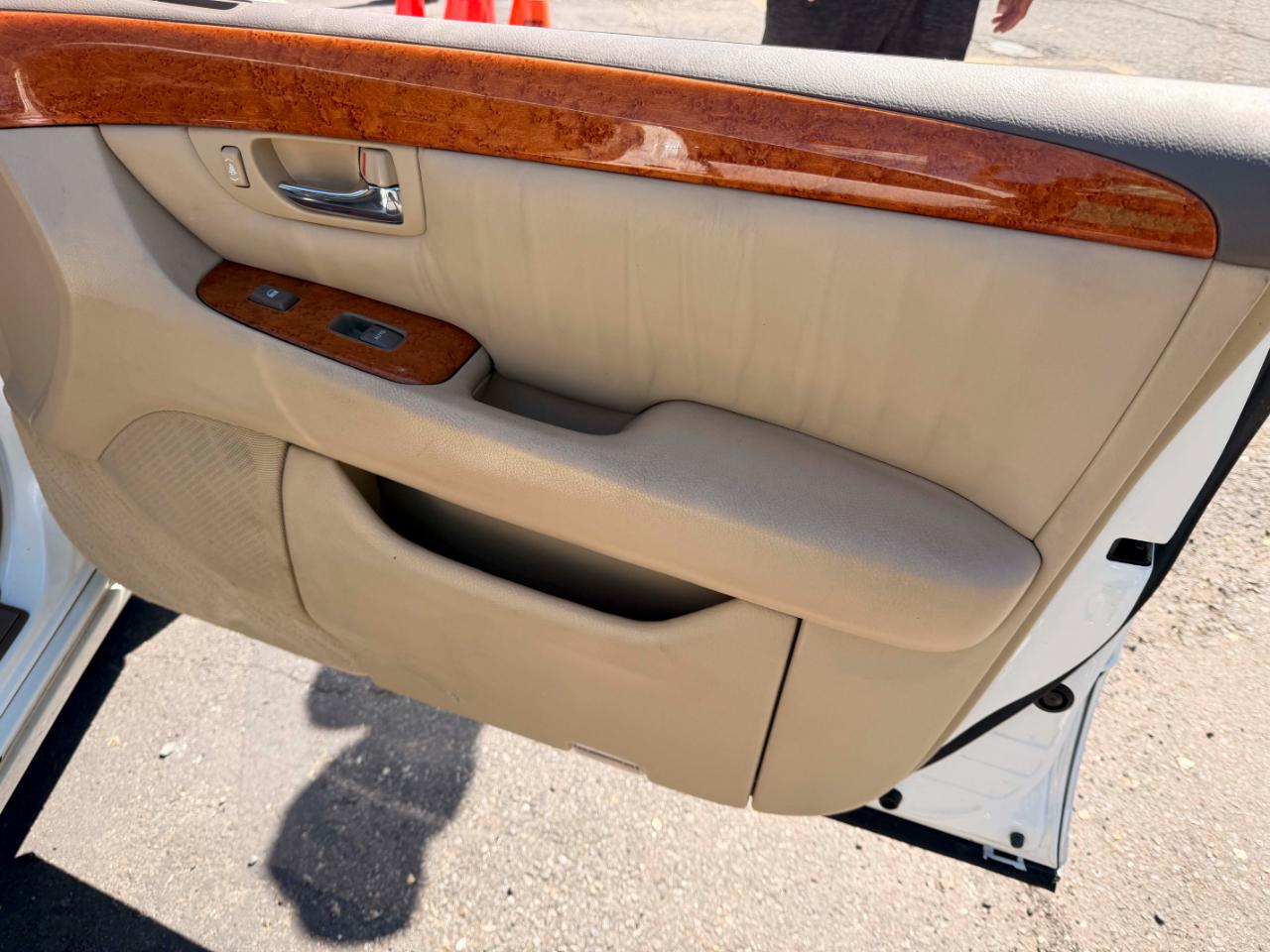 Lexus LS 430 Sedan 2004