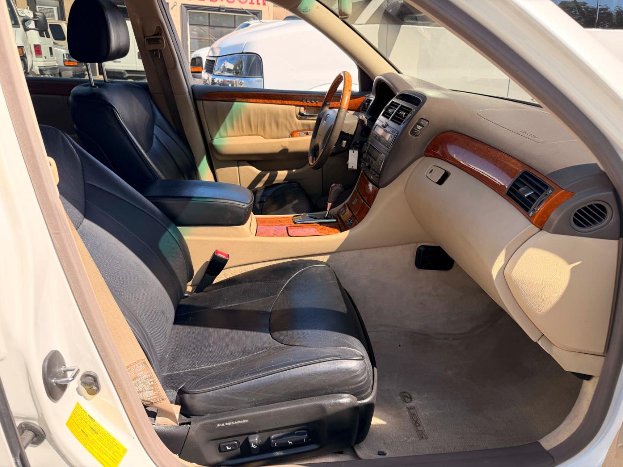 Lexus LS 430 Sedan 2004