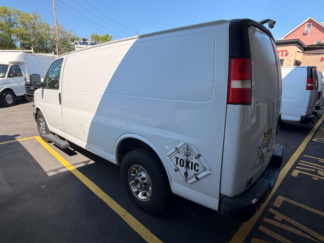 GMC Savana G2500 Cargo 2012
