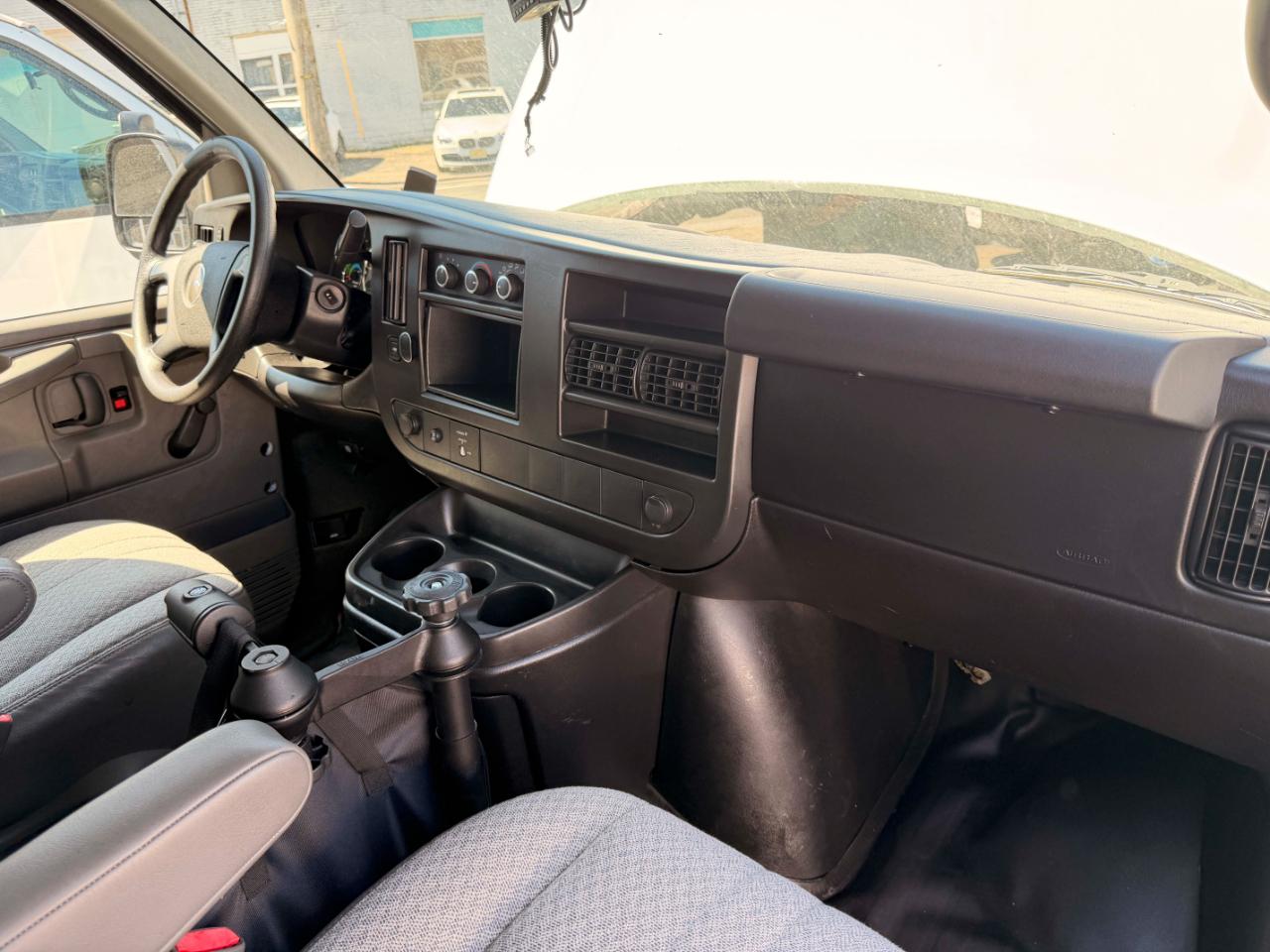 GMC Savana G2500 Cargo 2012