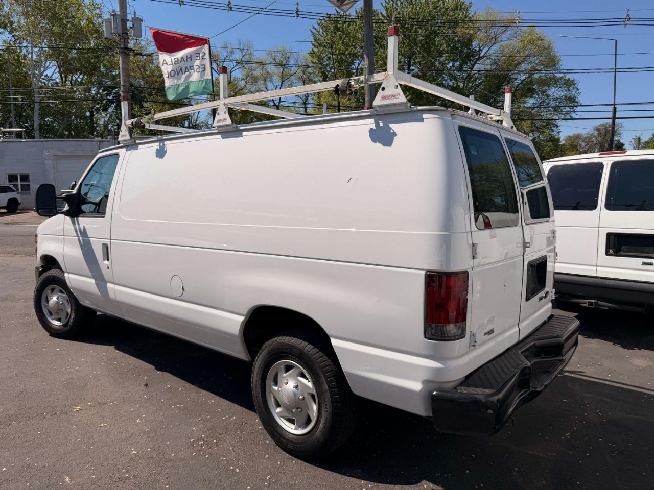 Ford Econoline E-250 2012