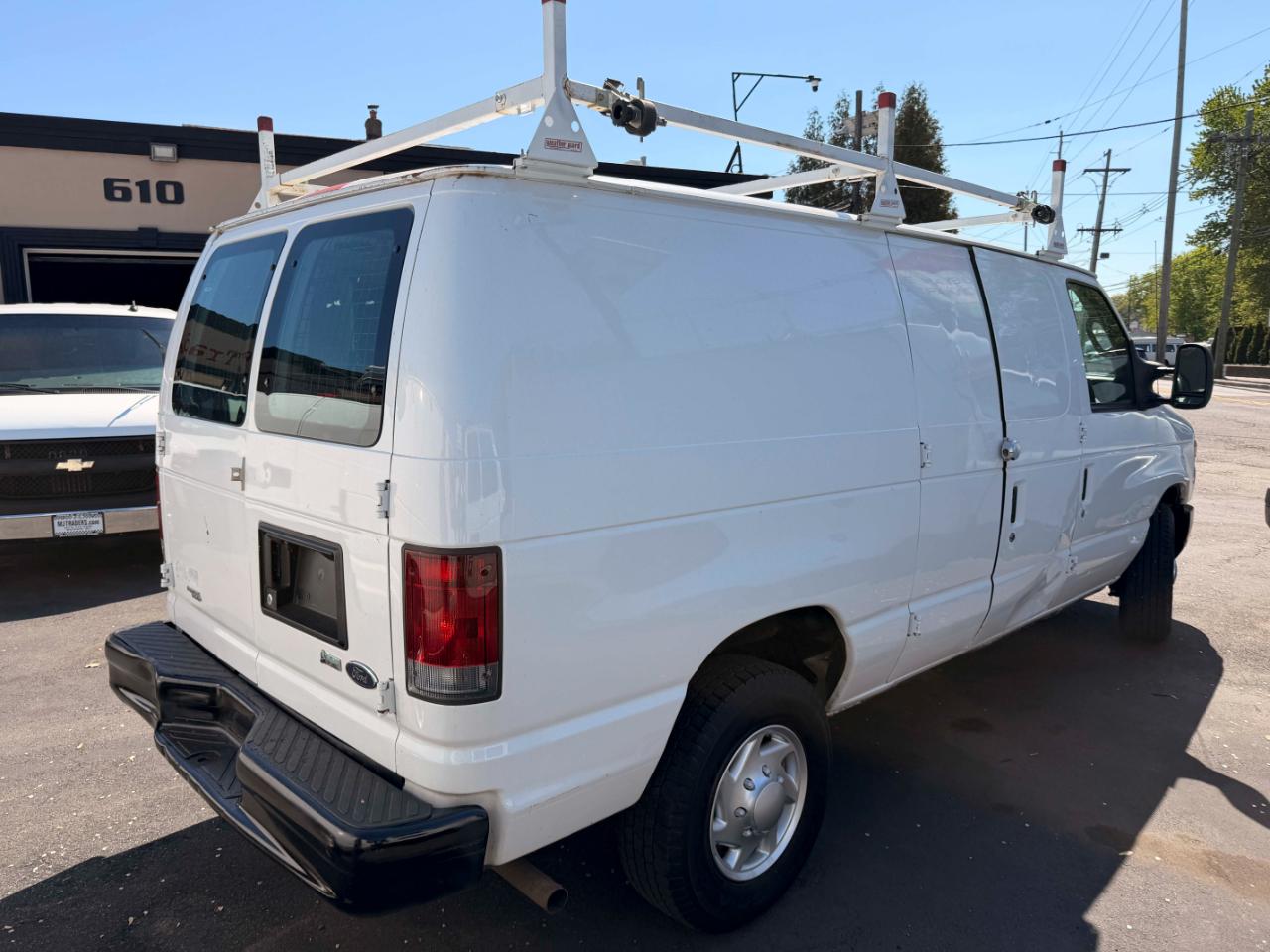Ford Econoline E-250 2012