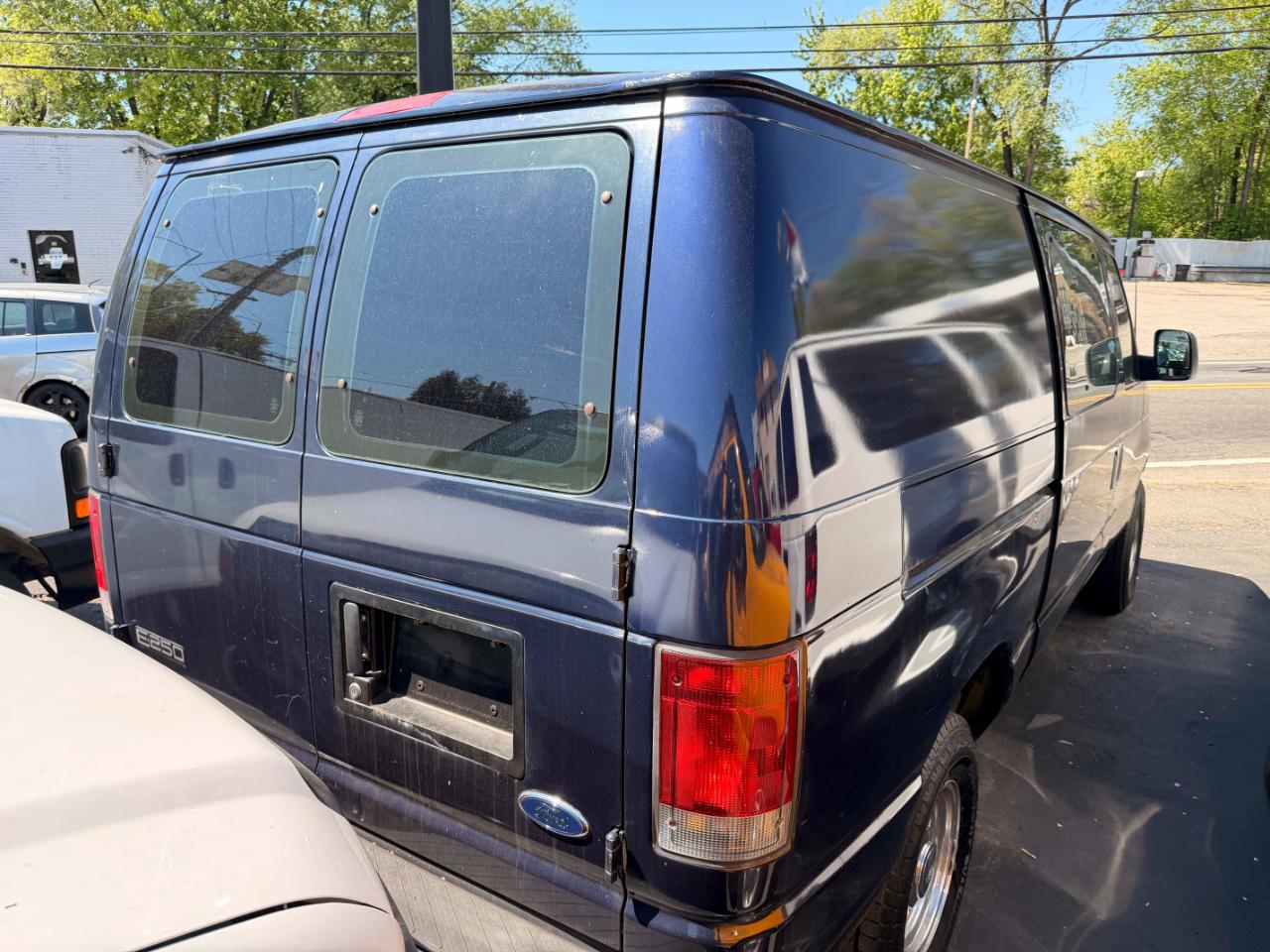 Ford Econoline E-250 2003