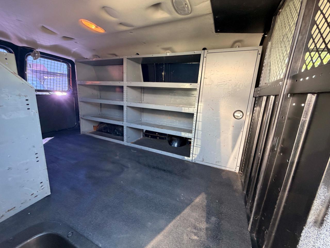 Ford Econoline E-250 2003