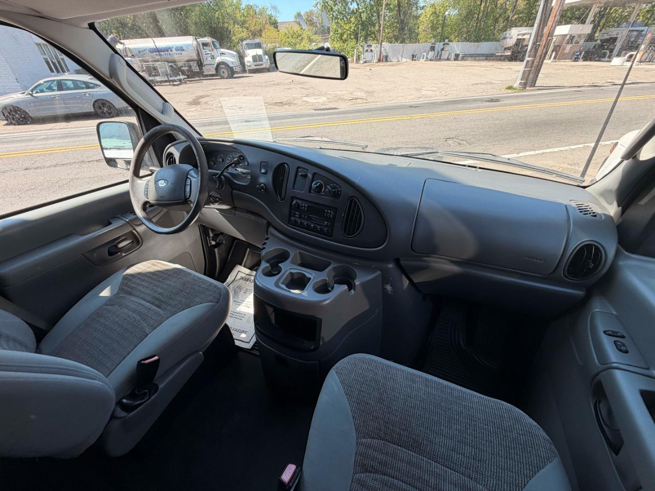 Ford Econoline E-250 2003