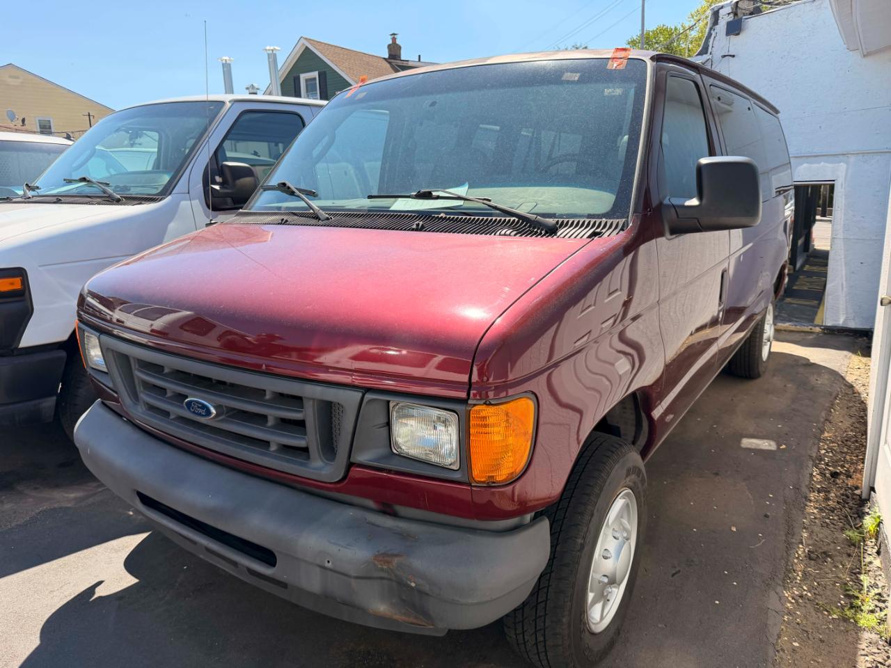 Ford Econoline E-350 XL Super Duty 2004