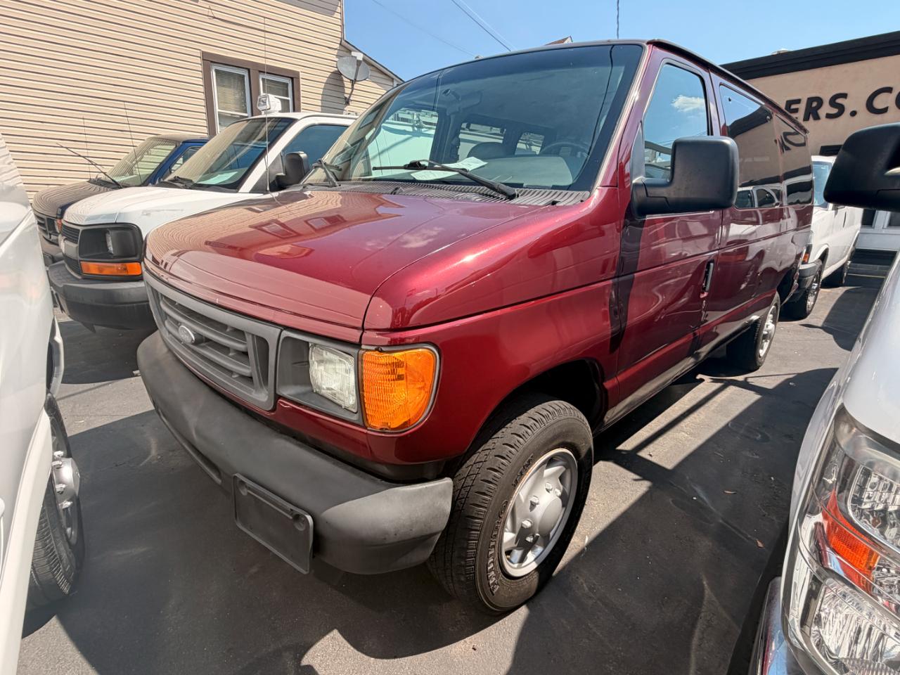Ford Econoline E-350 XL Super Duty 2004