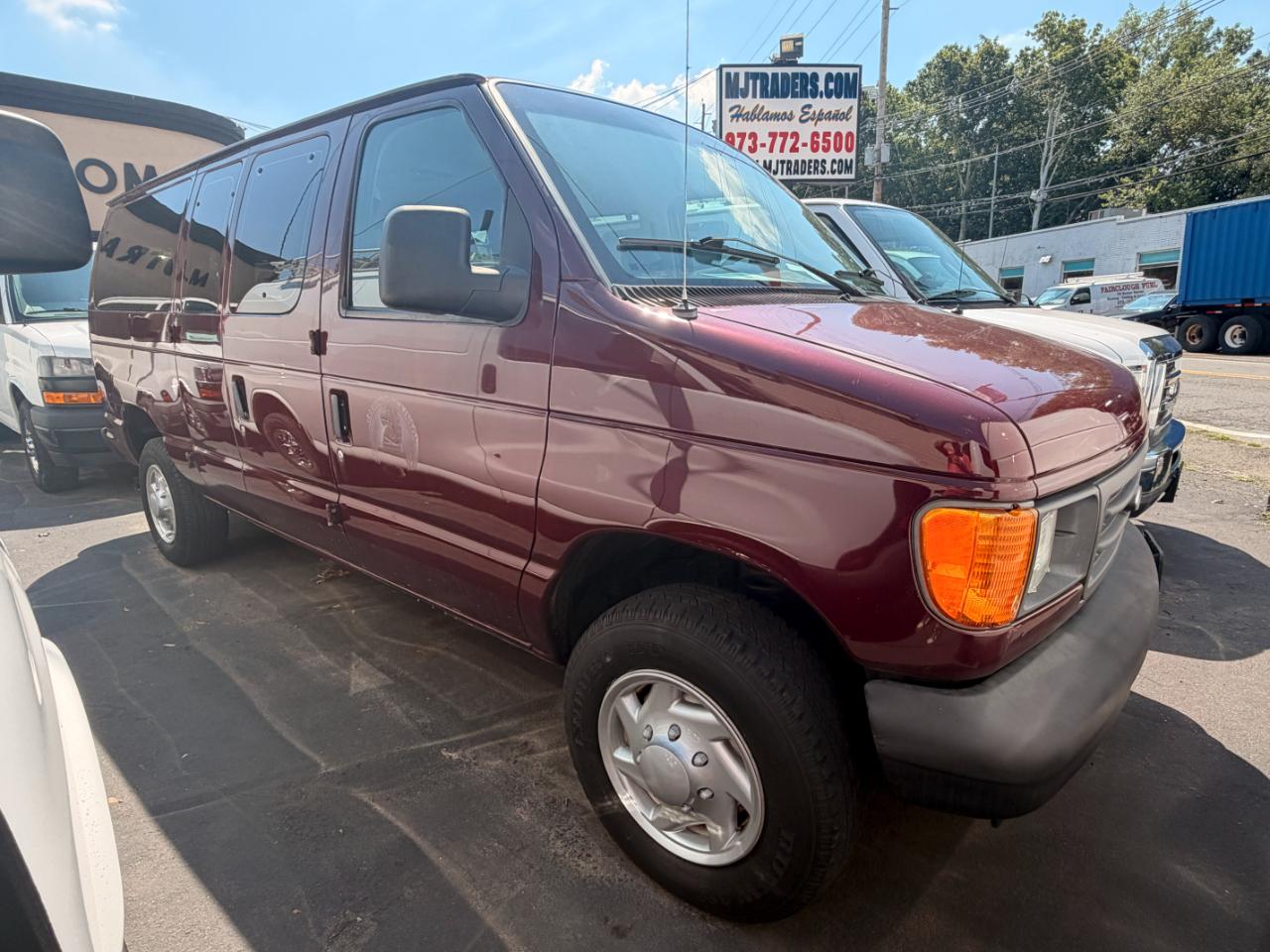 Ford Econoline E-350 XL Super Duty 2004