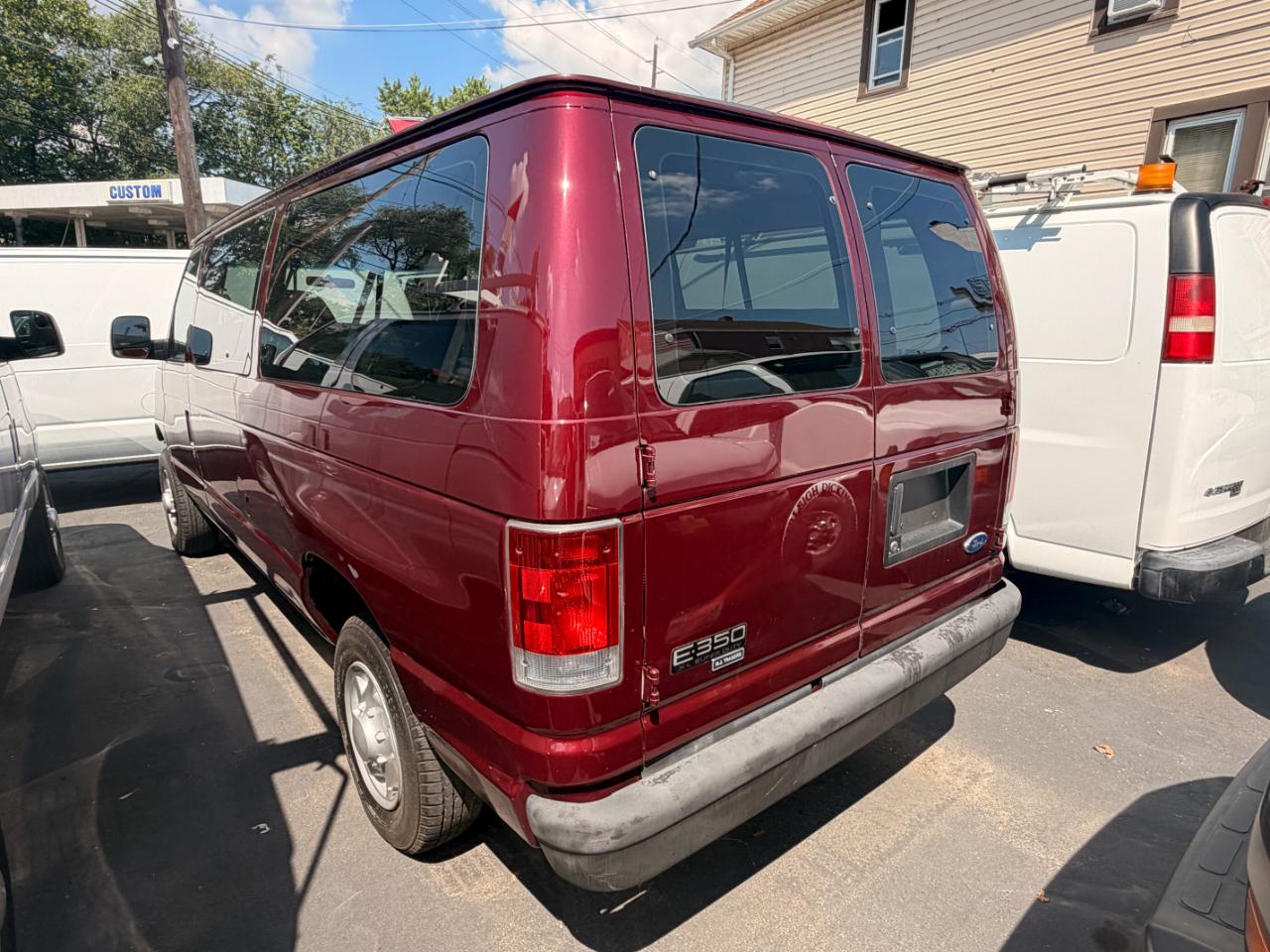 Ford Econoline E-350 XL Super Duty 2004