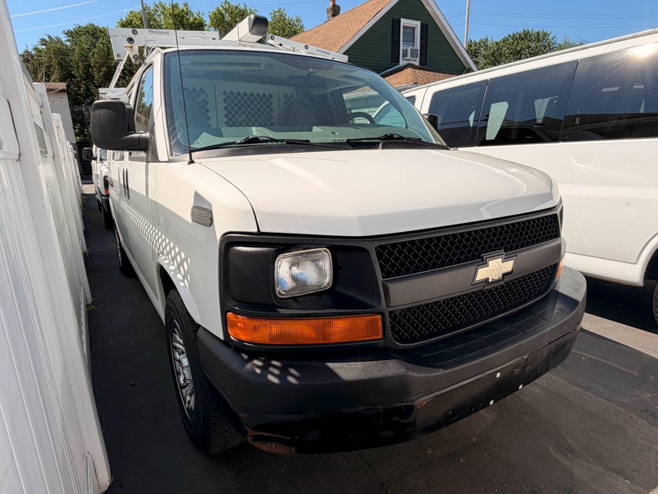 Chevrolet Express 1500 Cargo 2010