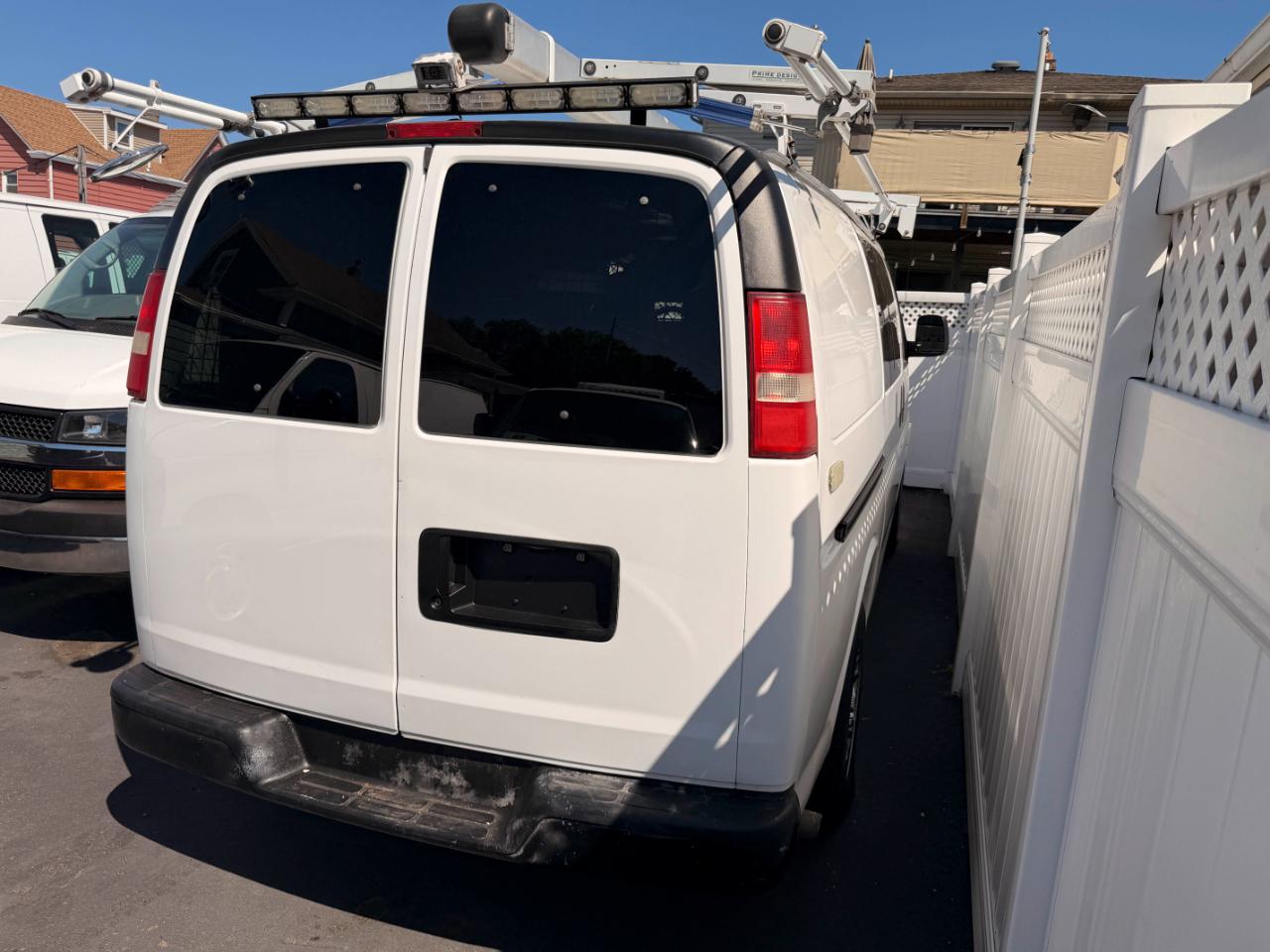 Chevrolet Express 1500 Cargo 2010
