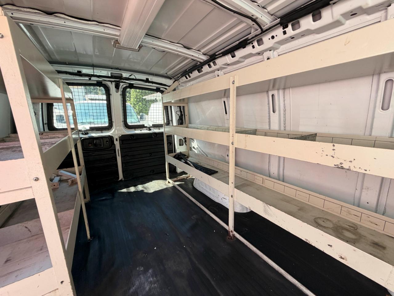 Chevrolet Express 1500 Cargo 2010